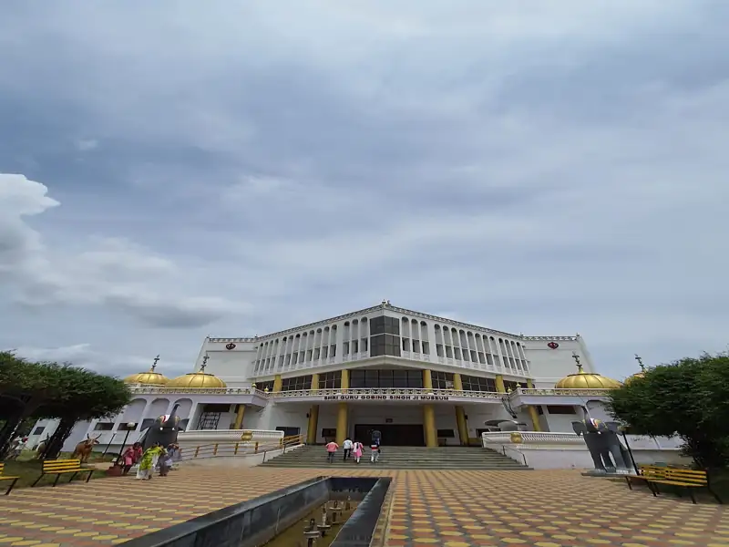 Prati Shirdi Temple to Nanded Cab
